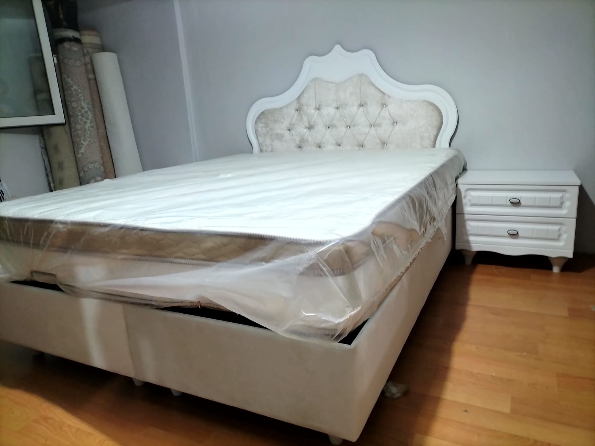 Country Headboard, Bedside Table, Solid Base, Neon Balance Mattress
