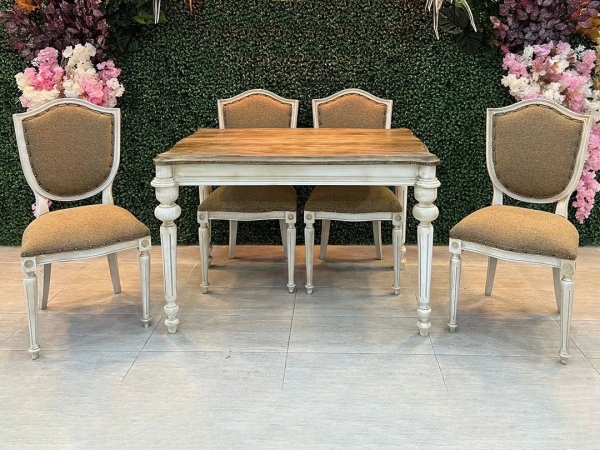 Luxury Spruce Table 140 cm Set